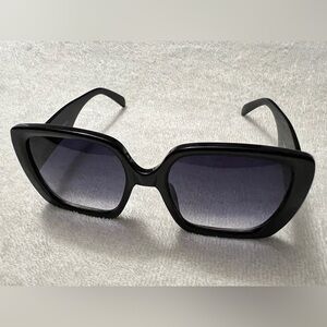 Womens Black Square Fashion Sunglasses NEW